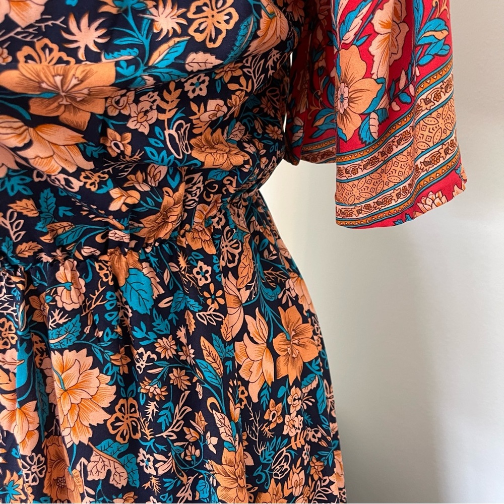 Pretty Garden Pattern Dress - Picture 3 of 6